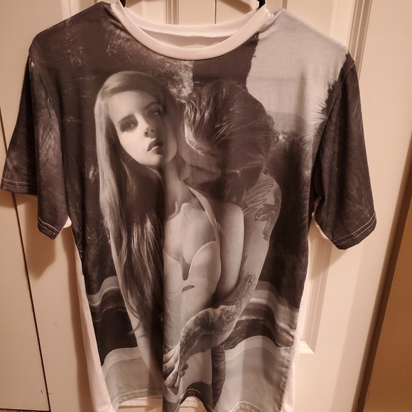 **SOLD** Lana Del Rey T-shirt (Urban Outfitters) - Picture 3 of 5